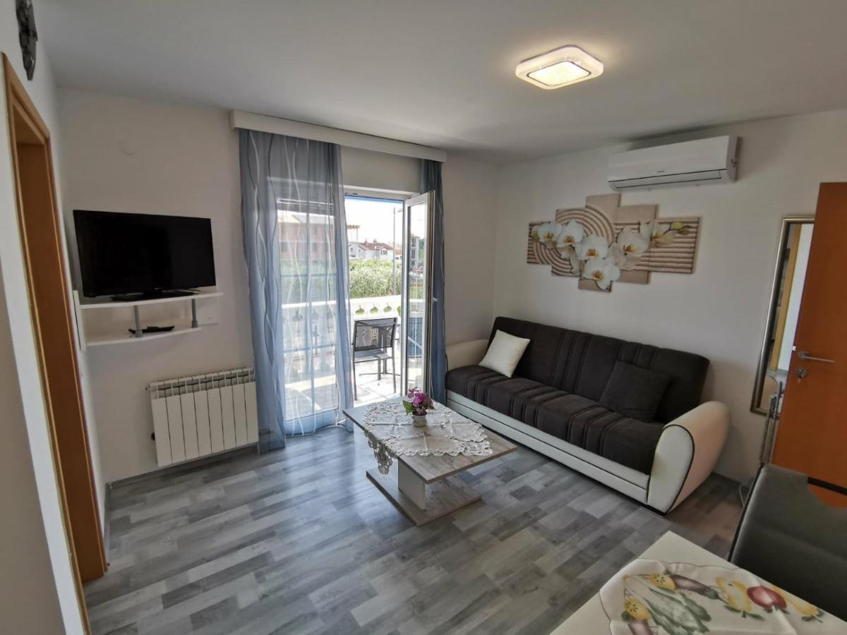 Apartments Toni Пореч Екстер'єр фото