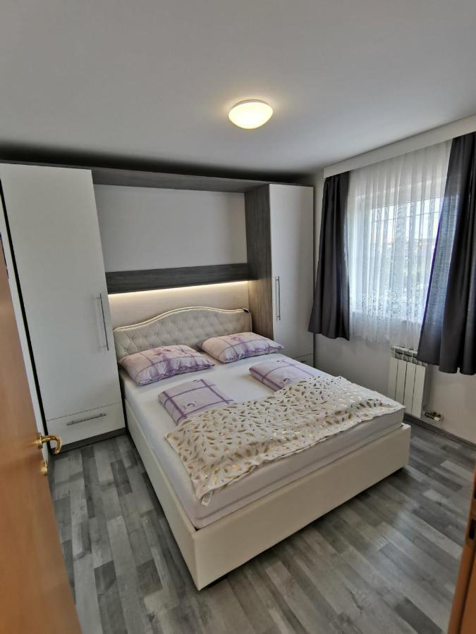 Apartments Toni Пореч Екстер'єр фото