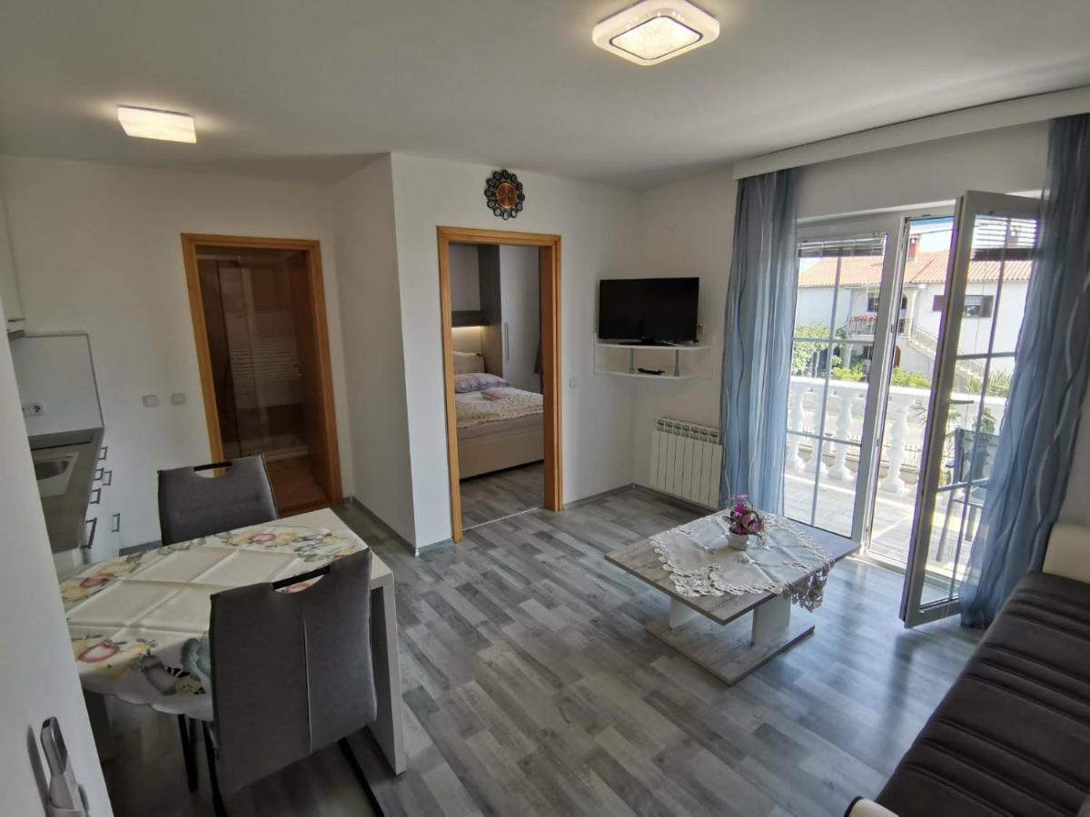 Apartments Toni Пореч Екстер'єр фото