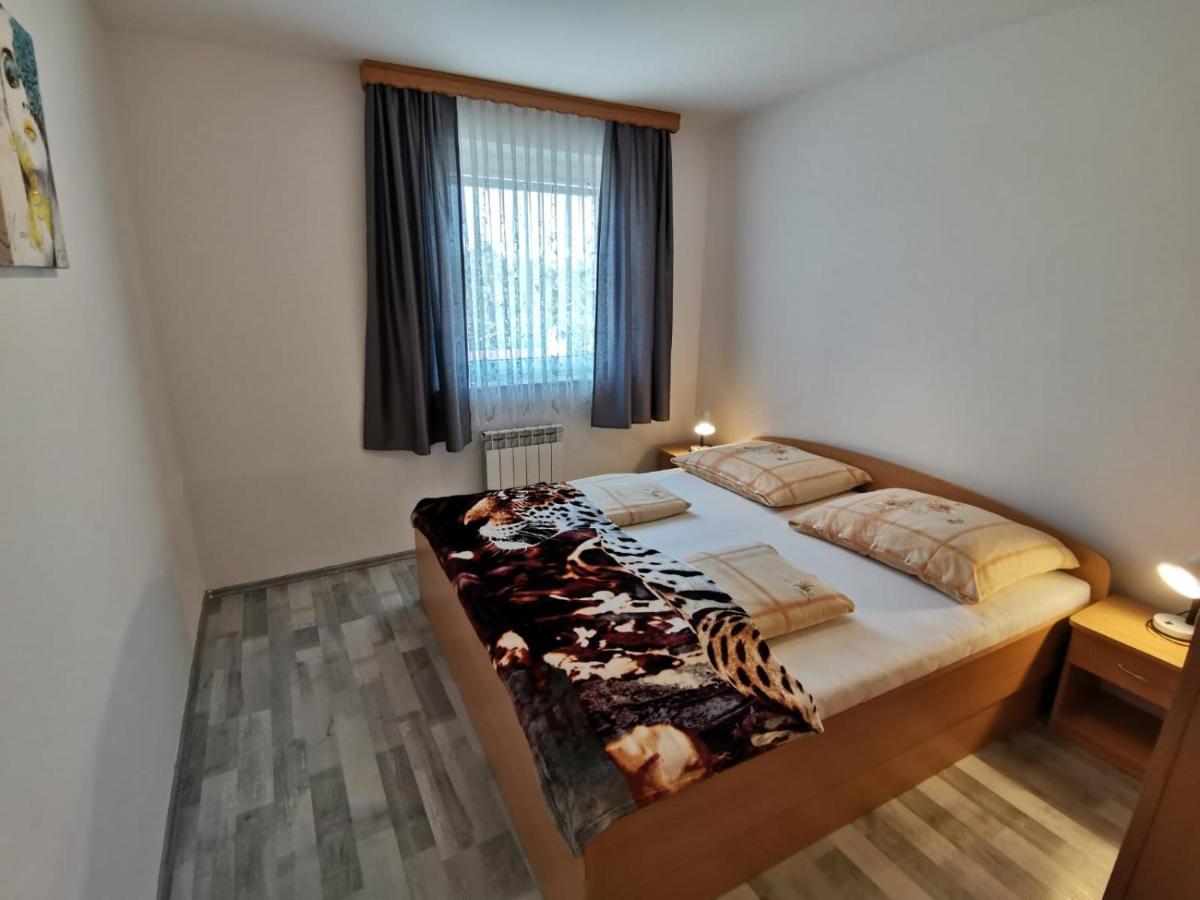 Apartments Toni Пореч Екстер'єр фото