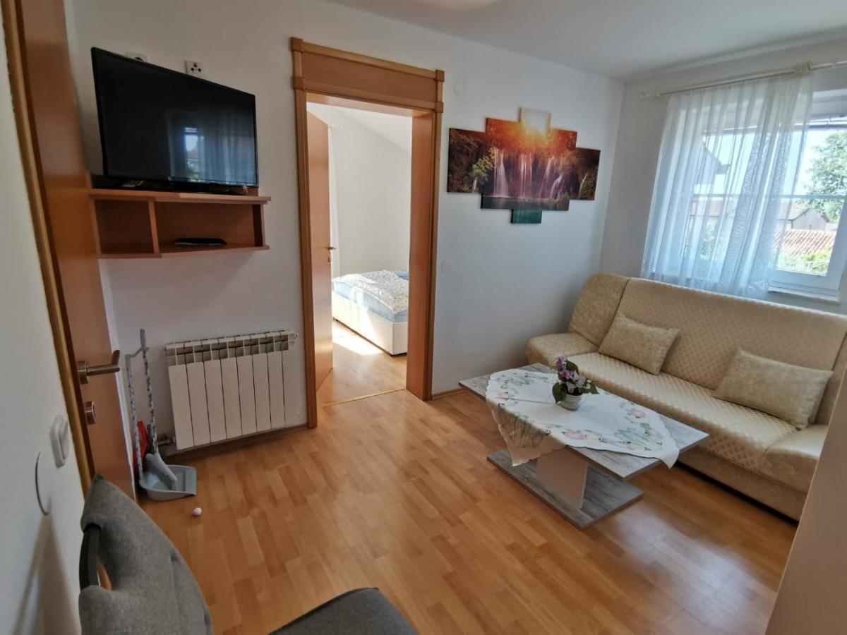 Apartments Toni Пореч Екстер'єр фото